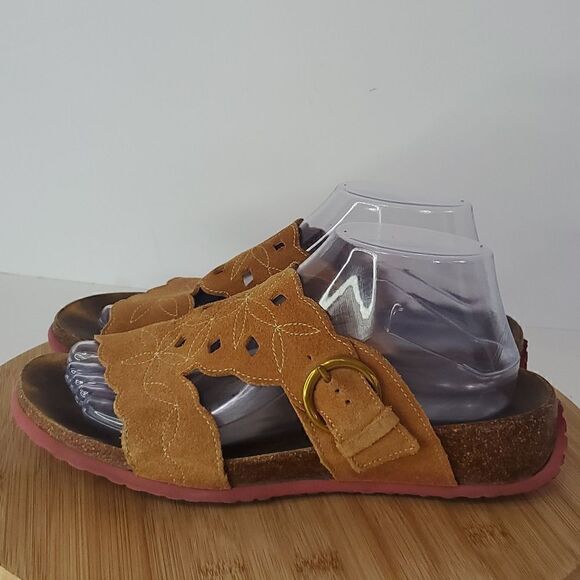 Think! Women's Suede Floral Embroidered Cut Out Slip On Sandal Camel Slides 40 - Picture 4 of 12